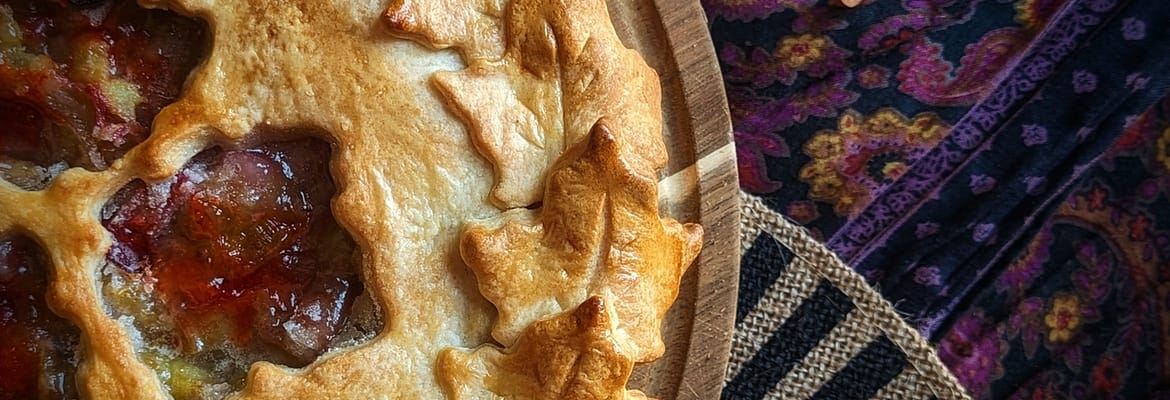 How To Make Homemade Rhubarb Pie